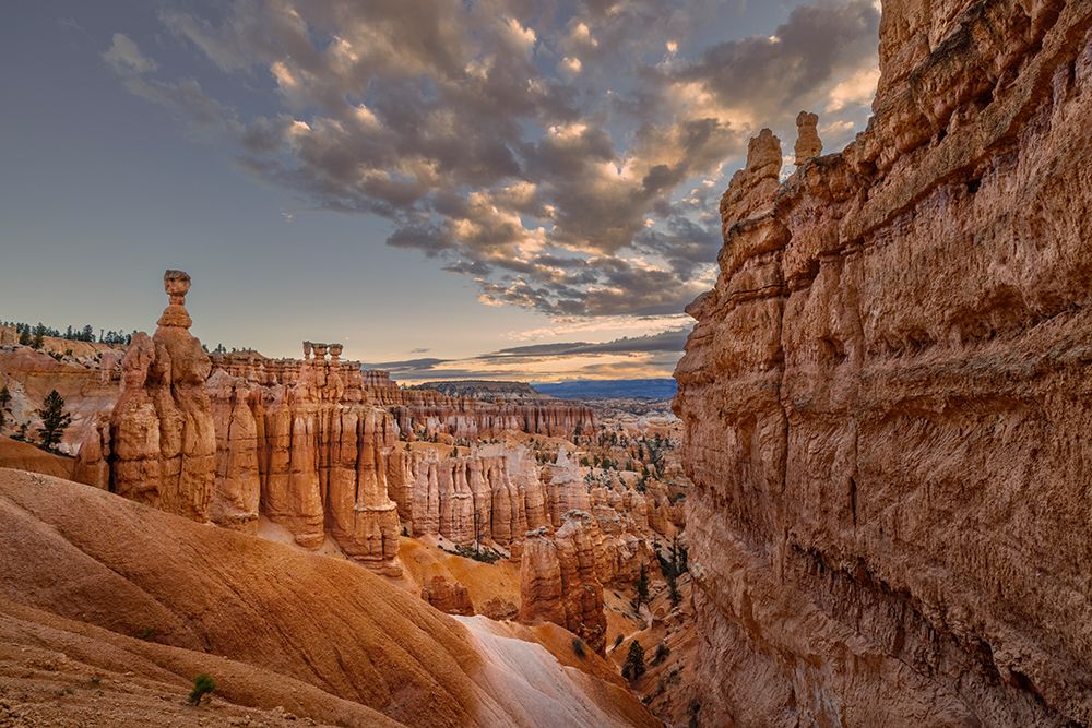 Thors Hammer at sunrise Bryce Canyon National Park, Utah